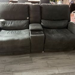 Free Reclining Sofa