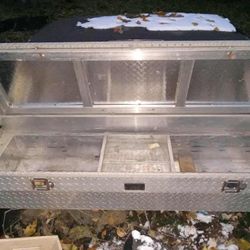 Aluminum Diamond Plate Truck Bed Toolbox