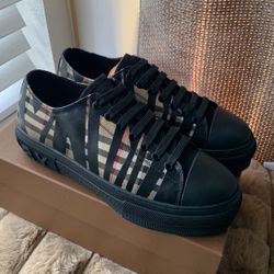 Burberry Black 