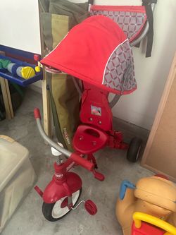 Radio Flyer Kids Tricycle with Canopy