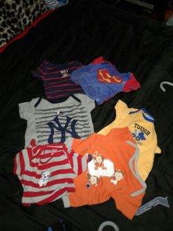 Used baby clothes onesie 0-3month