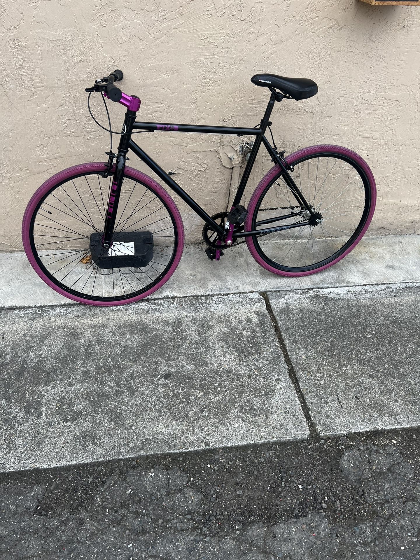 Magna Fixie Bike Single Speed New Chain ,New Tubes,new Breaks