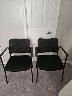 2 matching chairs