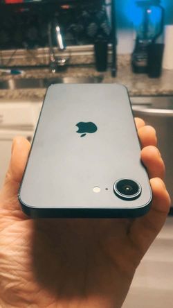 iPhone 16 e