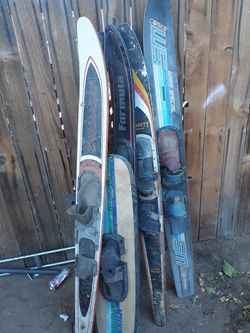 Water skis