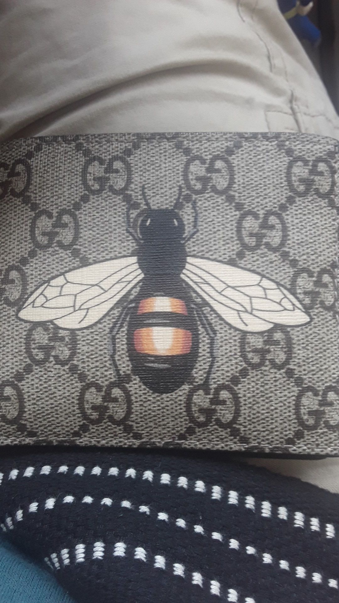 Gucci bee wallet