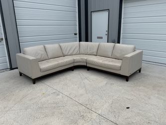 Natuzzi Leather Sectional(FREE DELIVERY‼️)