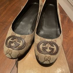 Gucci Flats 
