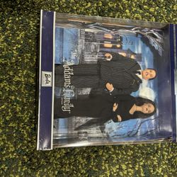 The Addams Family Collector Edition Morticia and Gomez Giftset 2000 Barbie NRFP
