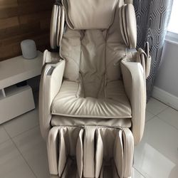 PRO ALPHA MASSAGE CHAIR