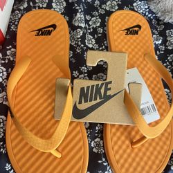 New Nike Slippers Orange  Sz 12