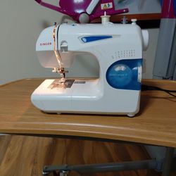 Small Singer Sewing  Machine