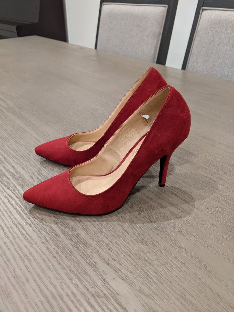 Red Pumps, 4 Inch Heels, Never Used, Size 8.5