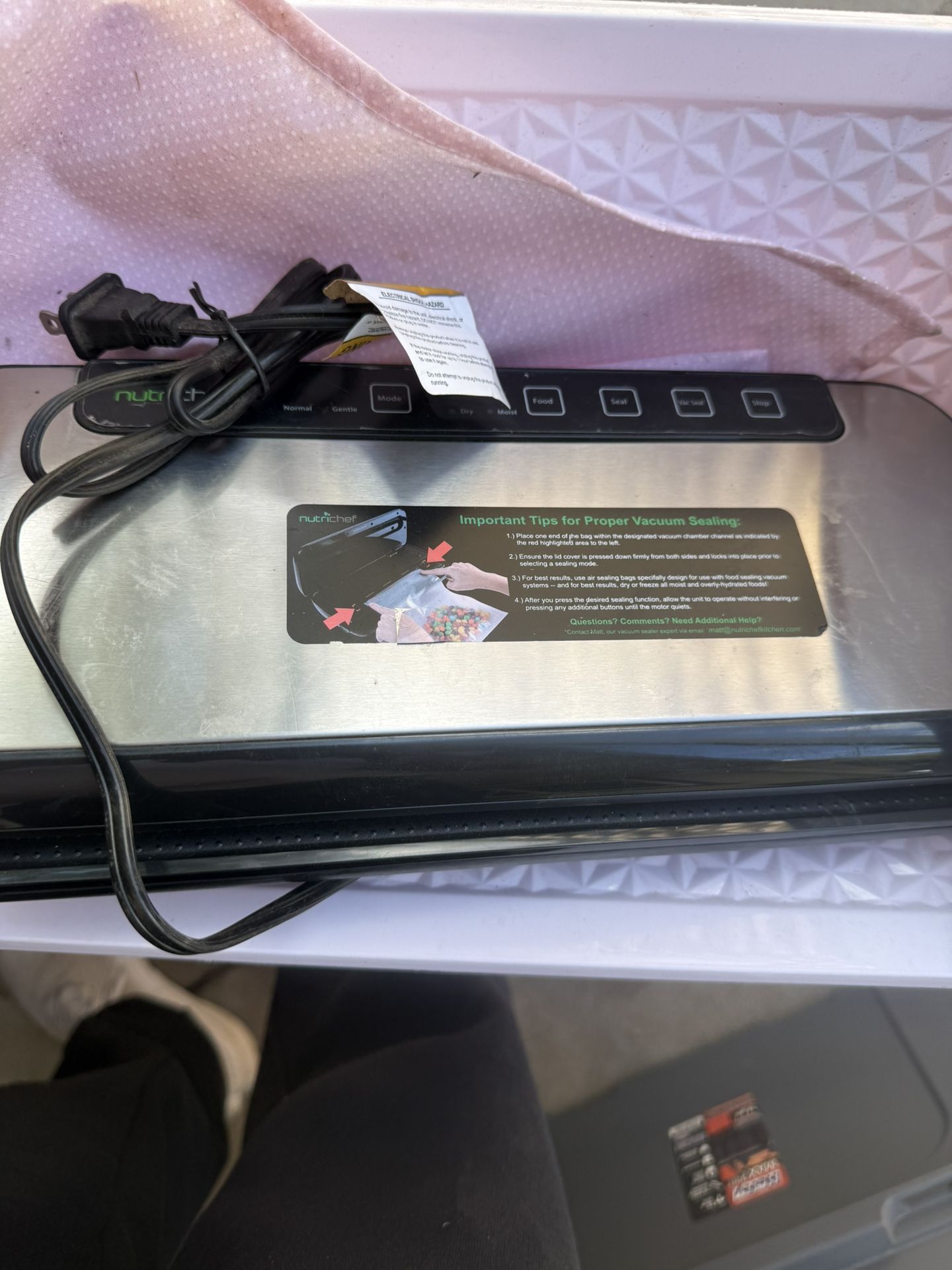 Nutrichef Vacuum Food Sealer