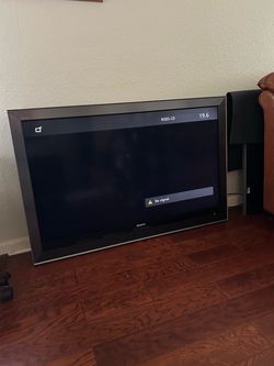 SONY 52” TV LCD - No remote