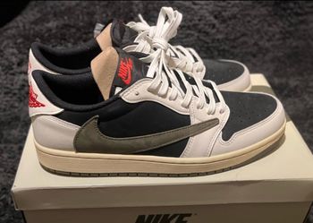 OG Travis Scott Jordan 1 medium olive