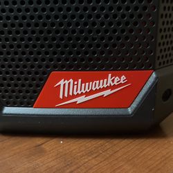 Milwaukee, Bluetooth speaker