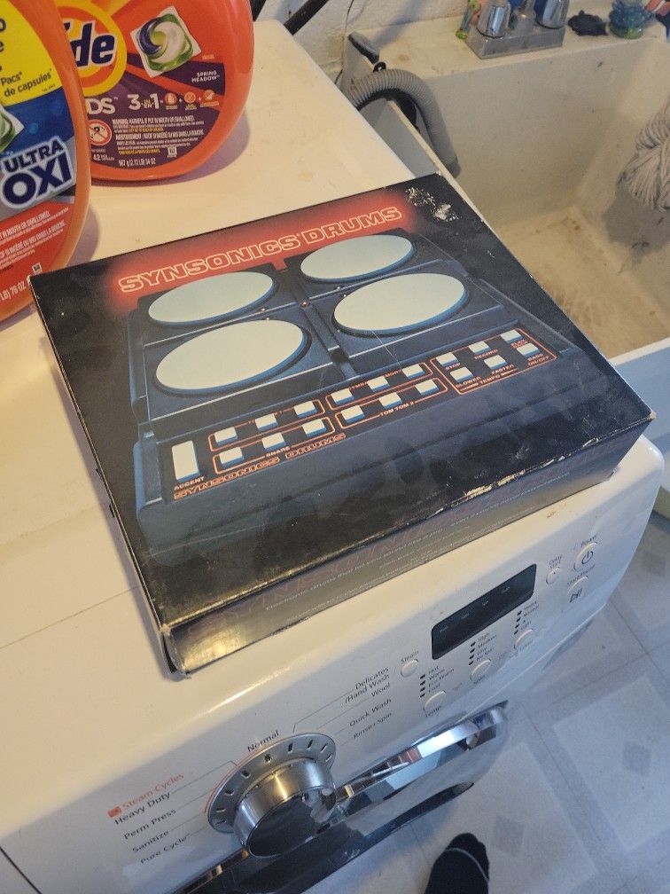 Synsonics Drum Machine
