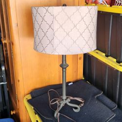 Lamp w/ Decorative Lamp Shade