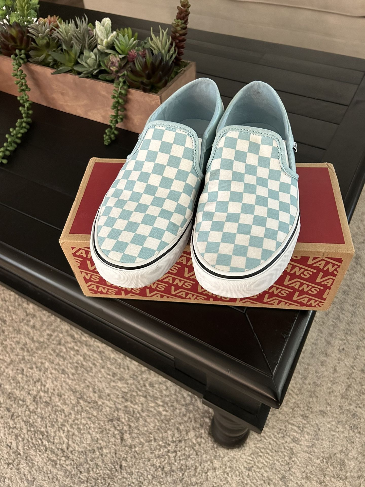 Women’s Vans Size 10