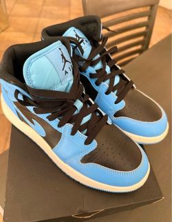 Kid’s AIR JORDAN 1 MID Size 6Y