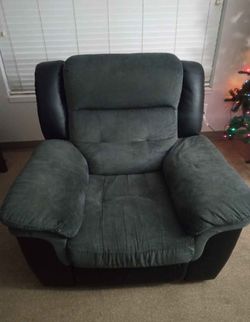 Reclining Chair 