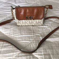 ***Michael Kors Crossbody purse $40***
