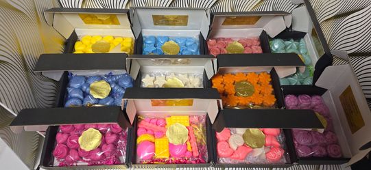 Candle wax melts