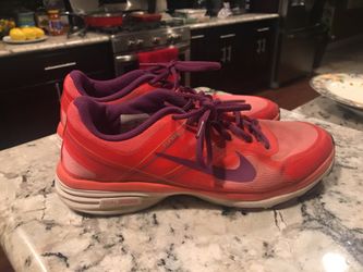 Nike tennis shoes