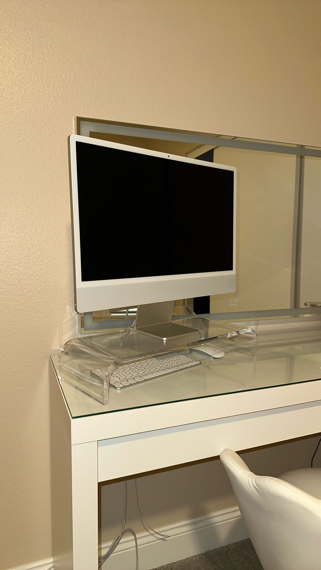 iMac M1 Sliver (brand New)