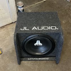 JL Audi Sub Woofer And Amp 