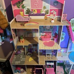 Barbie Dream House 