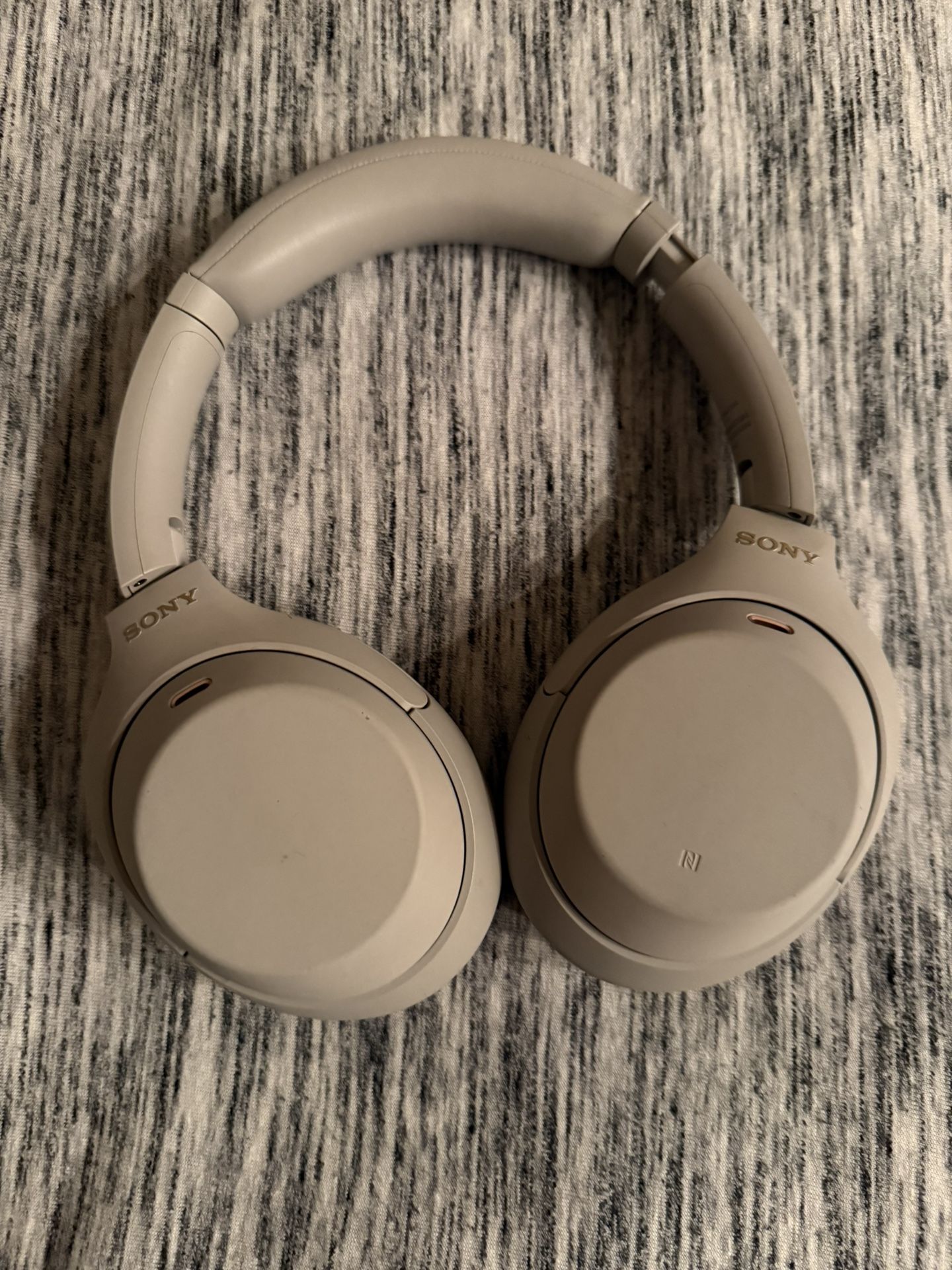 Sony WH-1000XM4 Headphones