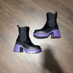 LILIANA Black Platform Boots