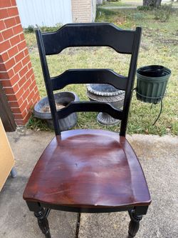 CHAIRS, 2; cross streets are Arapaho & Waterview