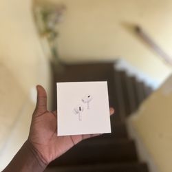 Air Pods Pro 2nd Generation) Got As A Gift 🎁 Send Offers 