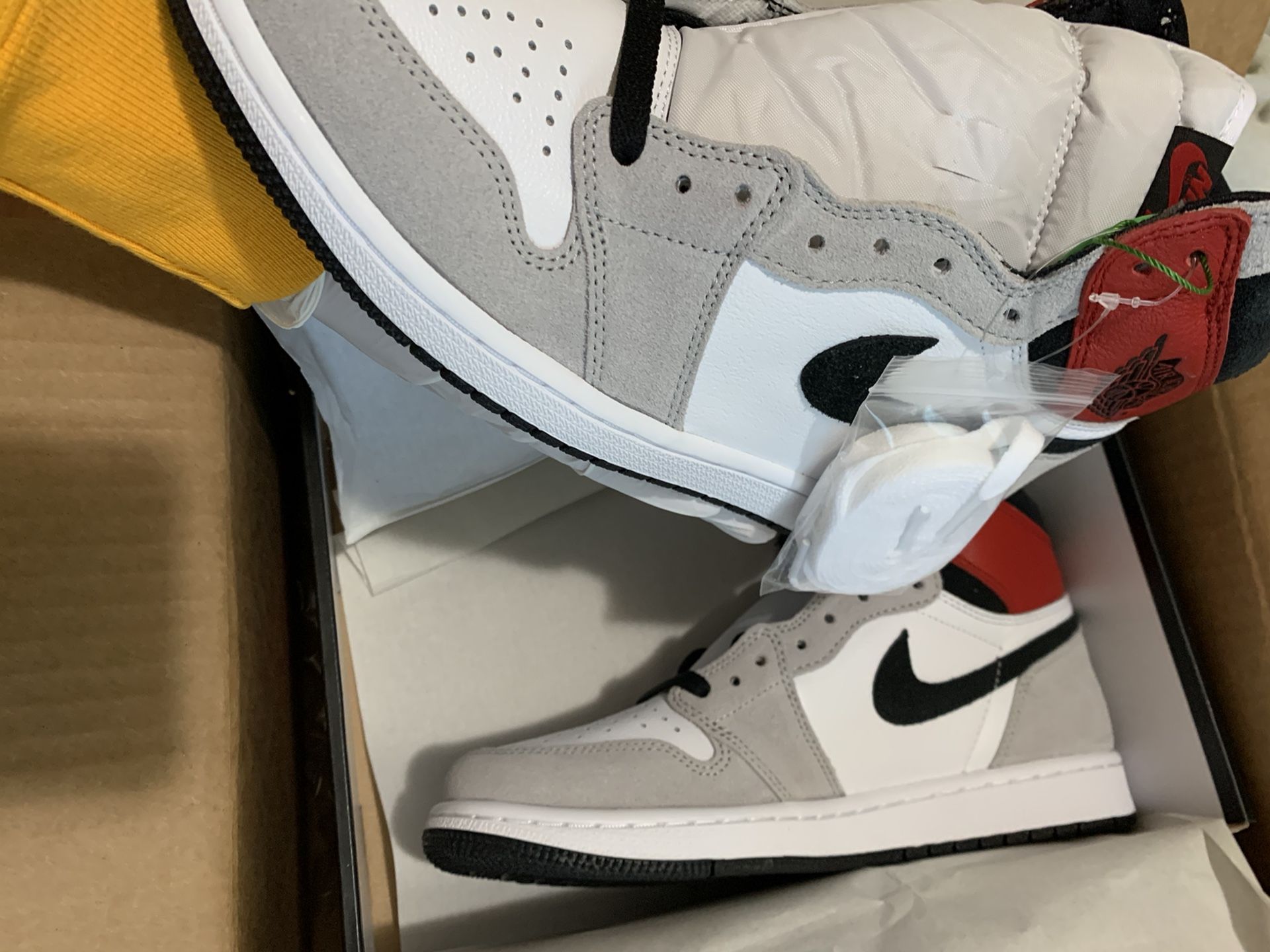 Jordan 1 Retro High Smoke Grey