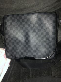 LOUIS VUITTON DANIEL MM MESSENGER BAG DAMIER GRAPHITE (PLEASE READ)