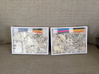 Coloring kits