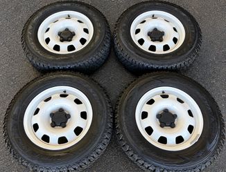 18” Land Rover Defender steel wheels and AT tires 💯💯