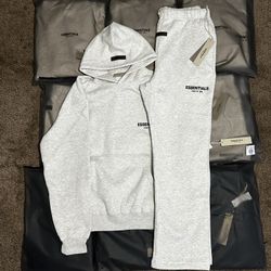 Light Oatmeal Essentials 