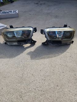 Headlights 3rd gen Tacoma