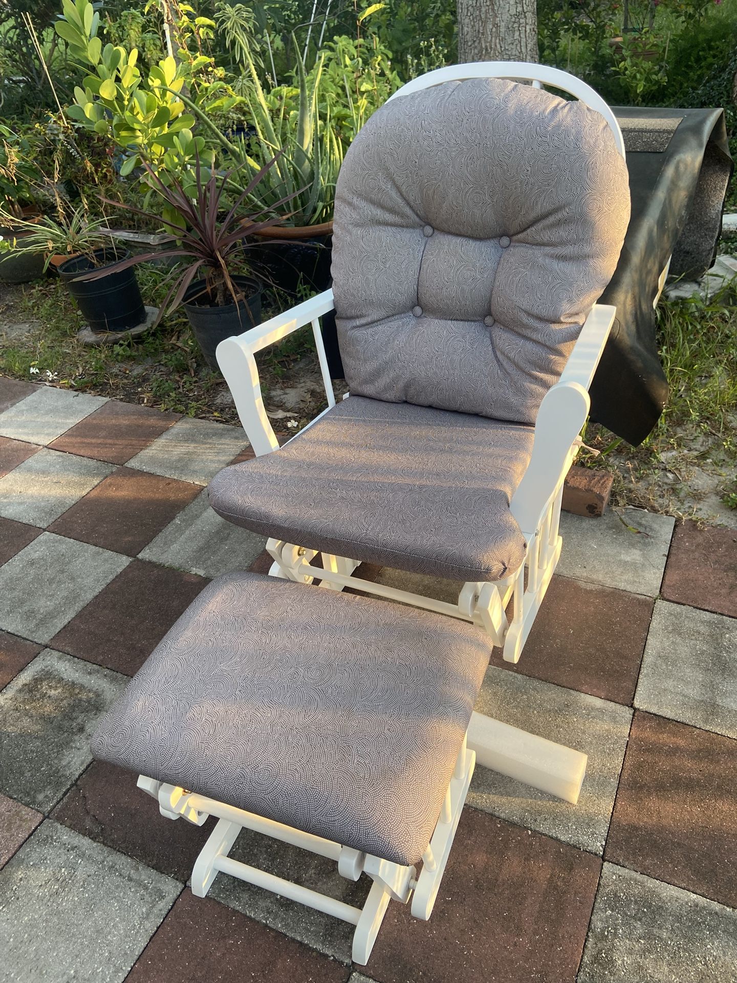 Airm Chair For Baby And Mama
