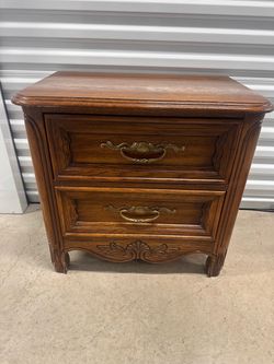 Dixie nightstand