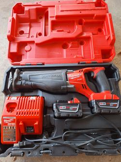 Milwaukee fuel M 18 Sawzall kit