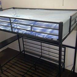 Bunkbeds, Full on Bottom,twin on Top 