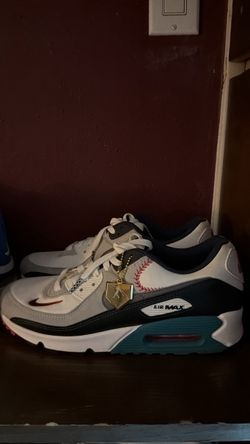 Size 9 Nike Air Max 90 Baseball Sneakers