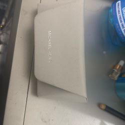 Michael Kors Sunglass Case With Michael Kors Wipes