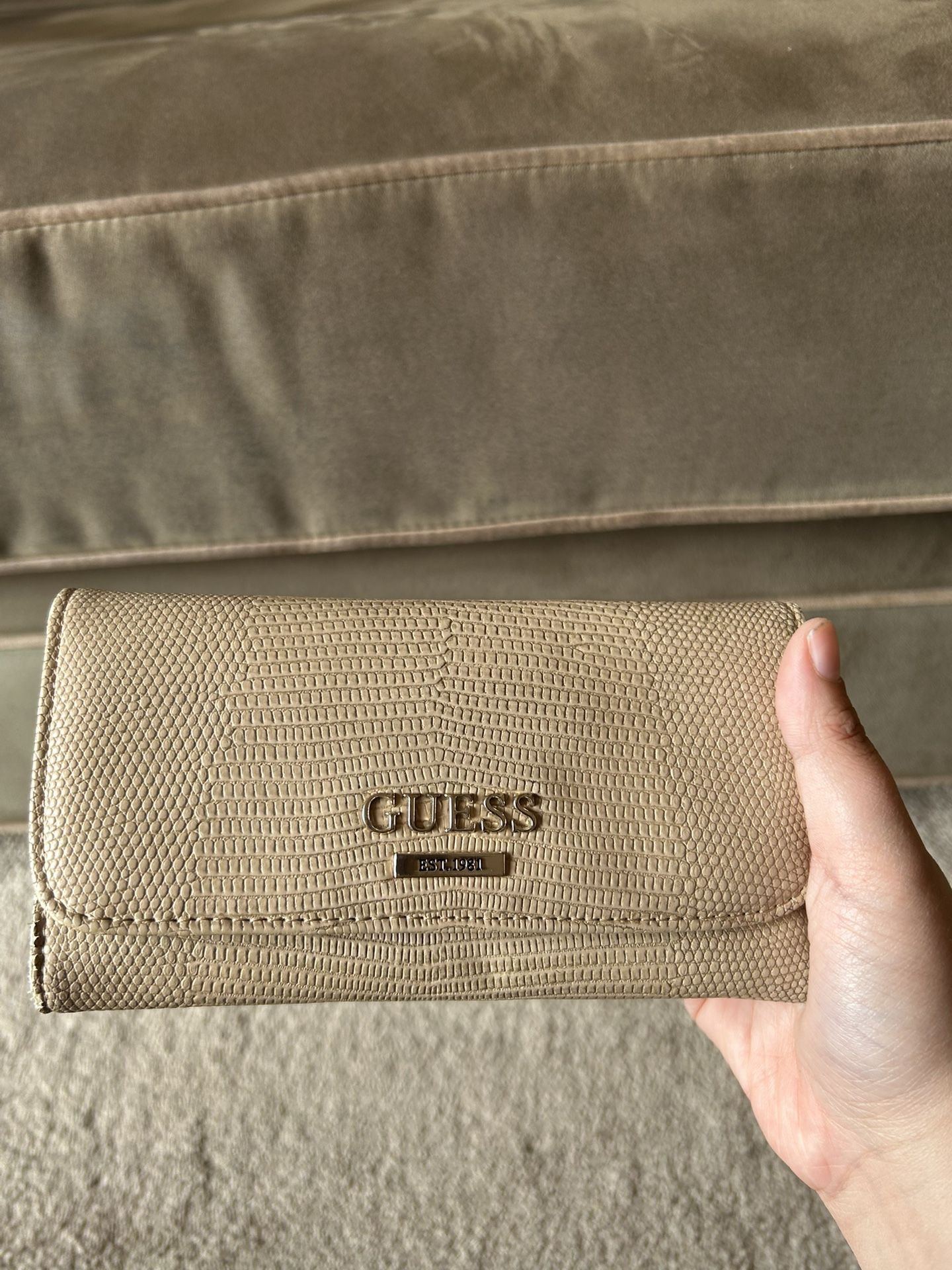Guess Wallet