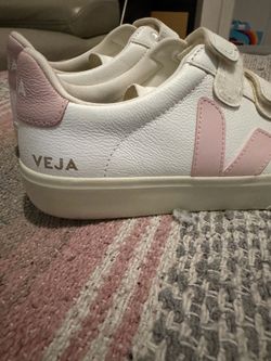 Esplar Velcro Leather in White with Petale